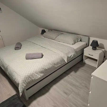 Hiska 111 S Kopalnimi Kartami * Brežice