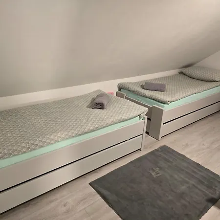 Hiska 111 S Kopalnimi Kartami *