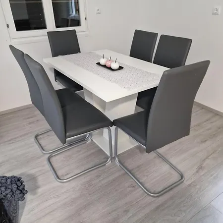 Hiska 111 S Kopalnimi Kartami Brežice