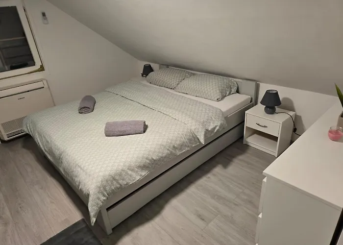 Hiska 111 S Kopalnimi Kartami * Brežice