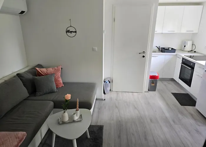 Hiska 111 S Kopalnimi Kartami شاليه Brežice